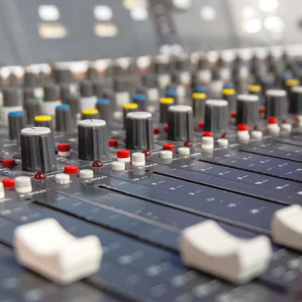 mediendesign 9 medienmatrixx schafft Sichtbarkeit | Christian Kurz | Mediendesign | Audioproduktion | Marbach | Ludwigsburg | Stuttgart